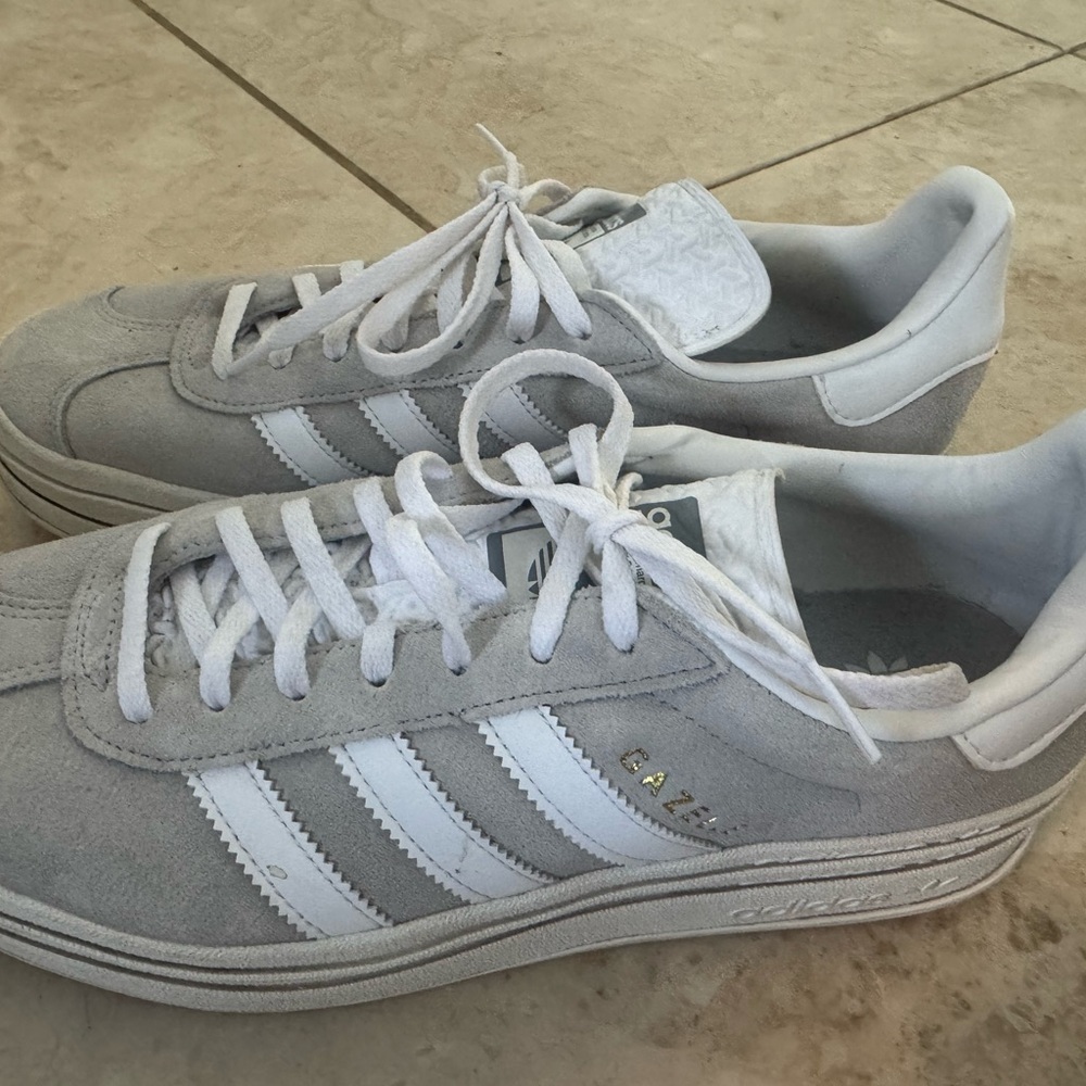 Adidas Gazelle Gray and White Men's Sneakers size 10